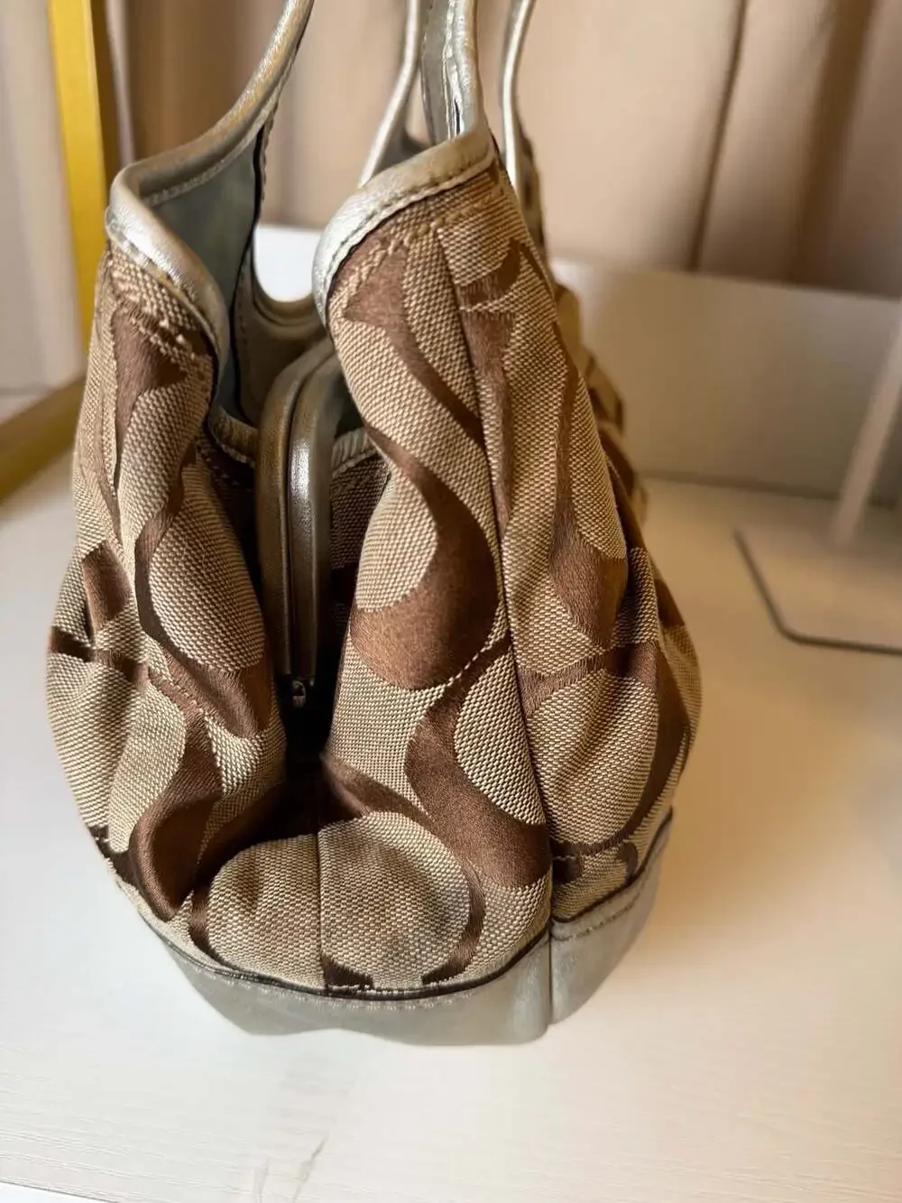 Coach Signature C Pleated Kisslock Shoulder Bag Brown Silver